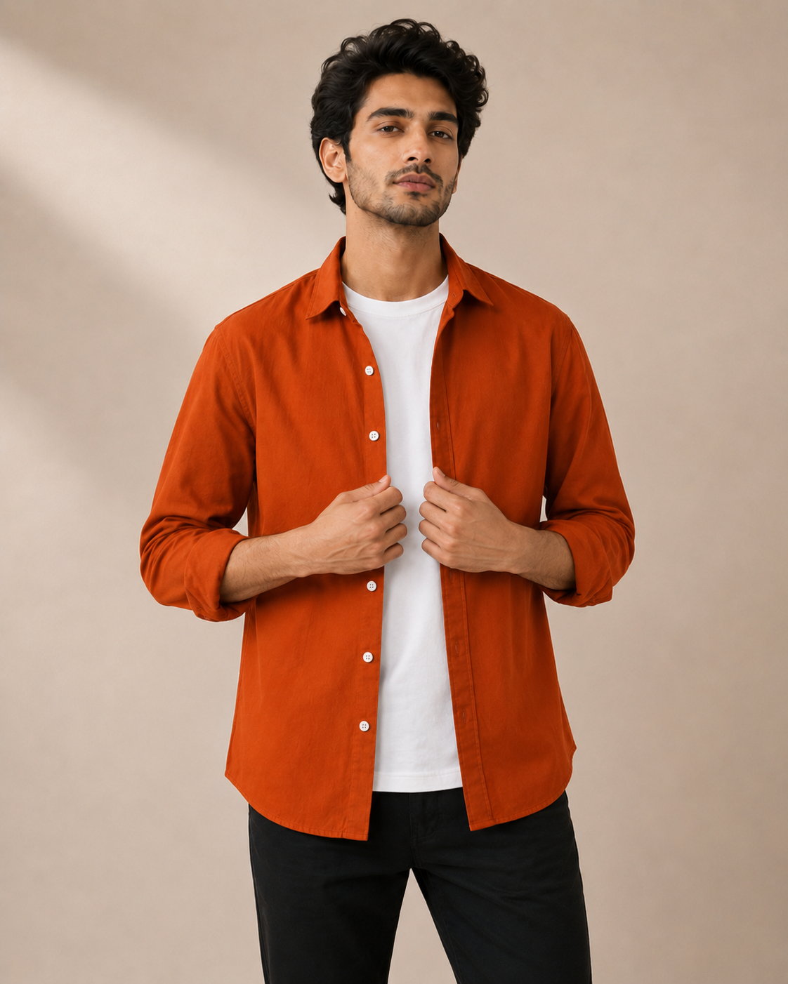Cotton_Chambray_Shirt_Red_Rust_Model_pic2