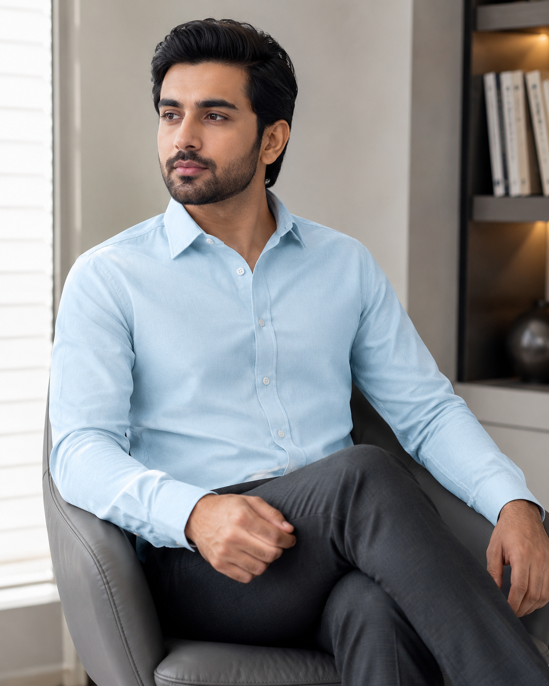 Cotton Chambray Shirt – Soft Azure Model pic one